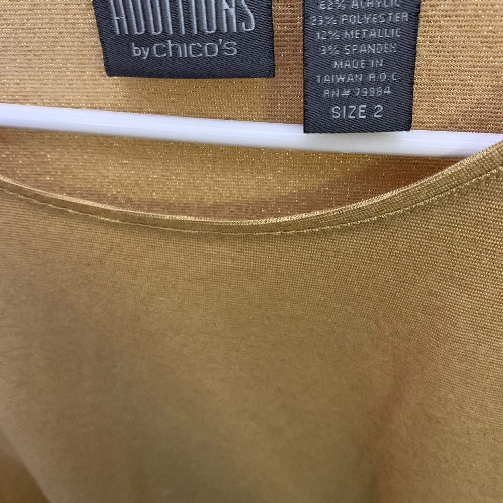 Chicos gold top